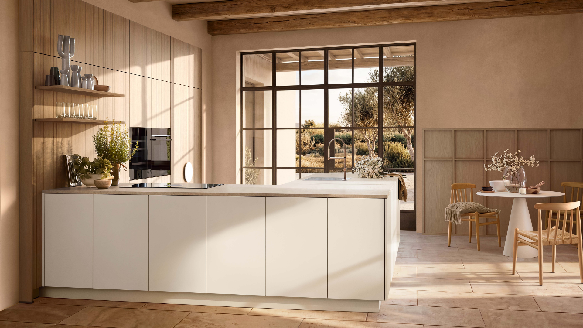 Exclusieve keuken met kookeiland, luxe houtaccenten en minimalistisch design
