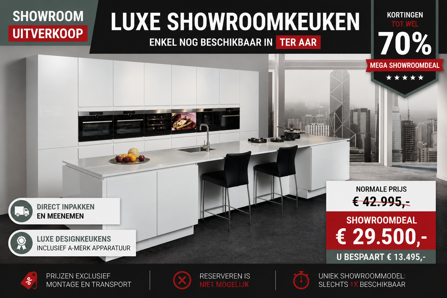 Luxe hoogglans witte showroomkeuken met kookeiland in de showroom van Keukenwarenhuis.nl in Ter Aar