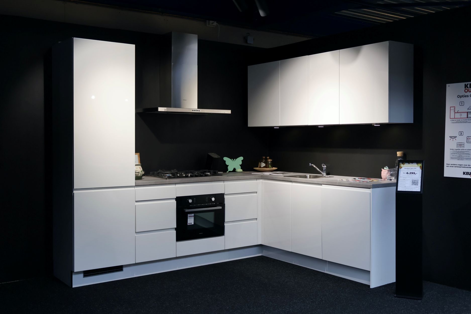 Hoogglans witte voorraadkeuken