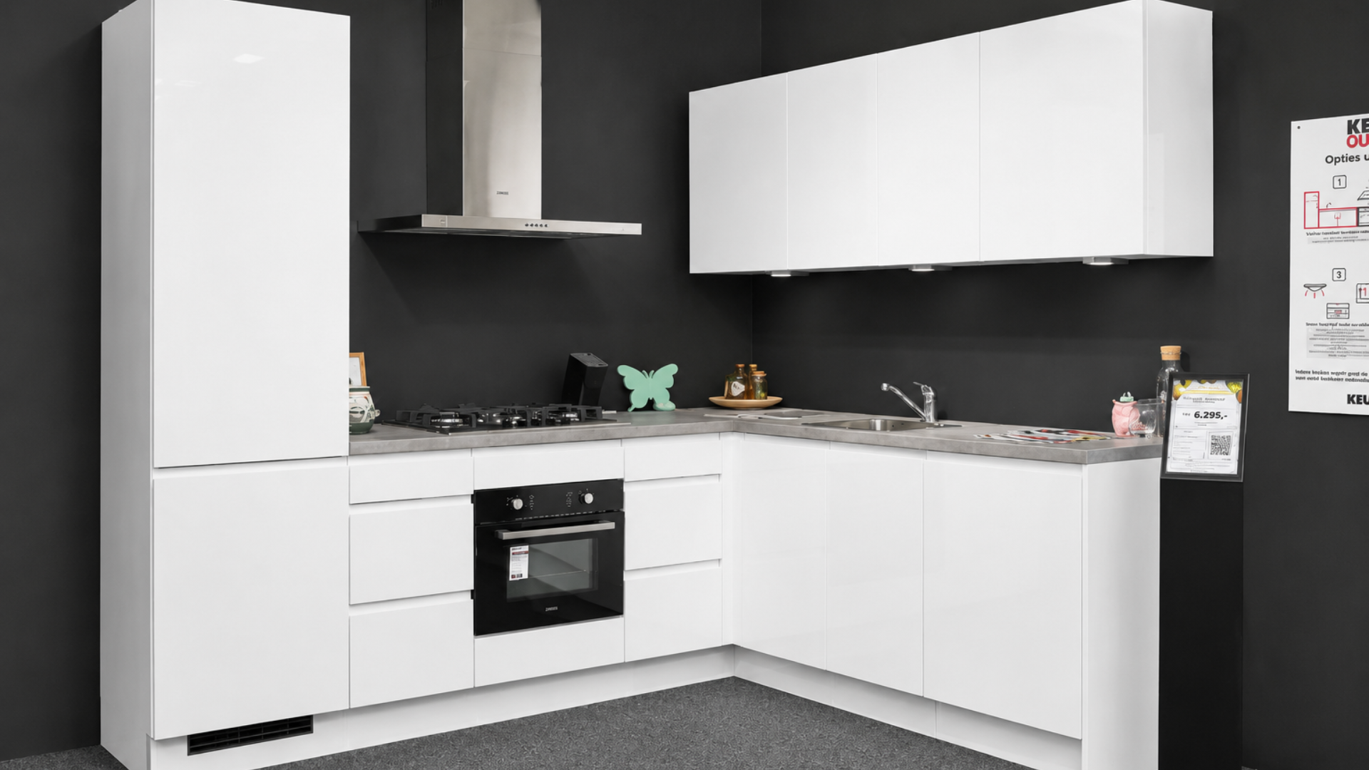Witte hoogglans hoekkeuken direct uit voorraad leverbaar bij Keukenwarenhuis.nl