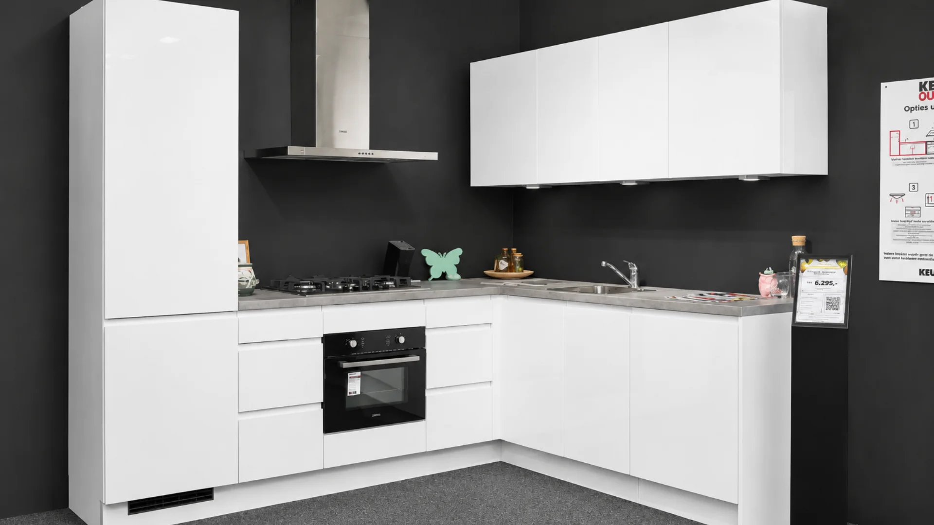 Witte hoogglans hoekkeuken direct uit voorraad leverbaar bij Keukenwarenhuis.nl