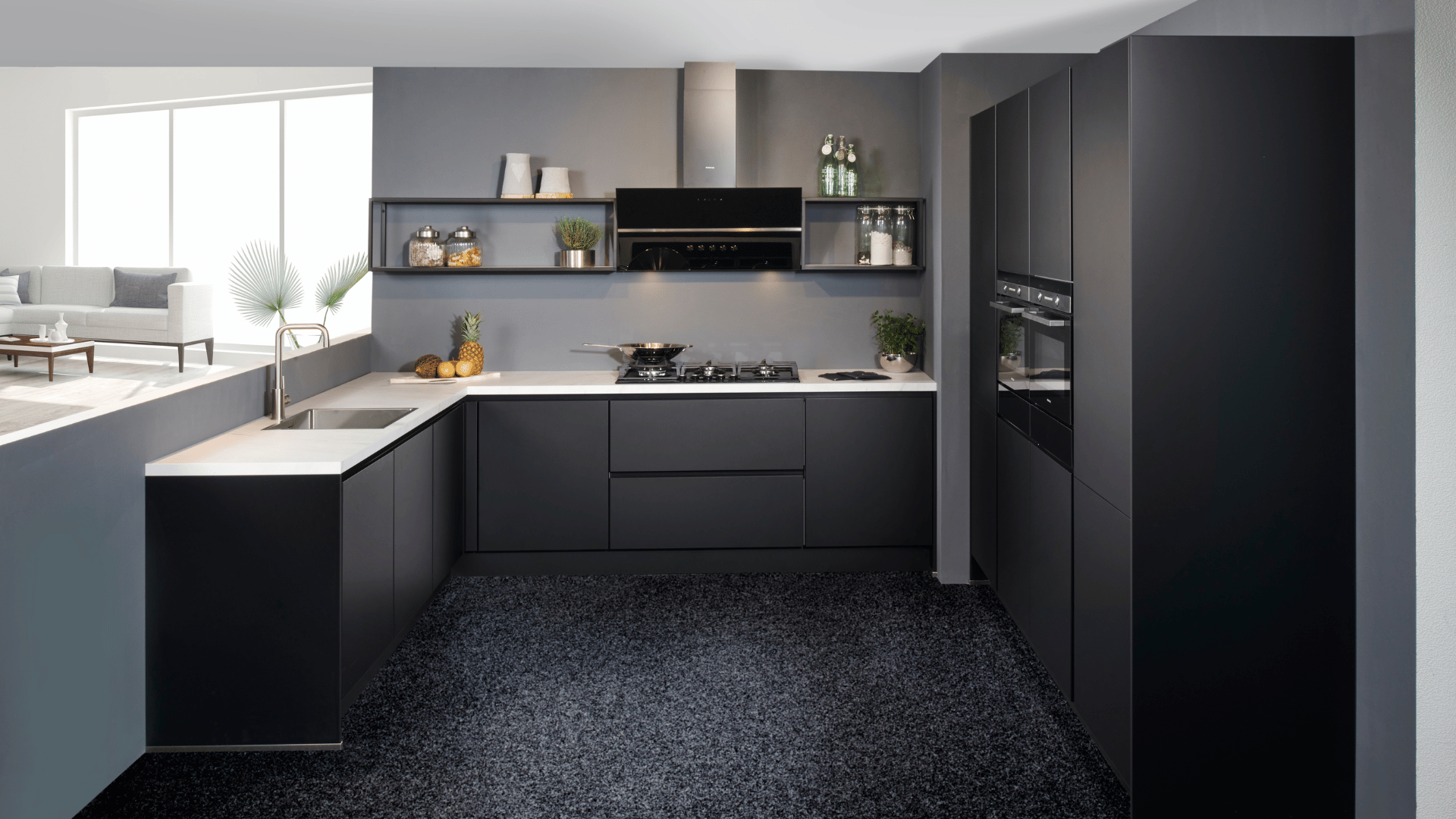 Een U-vormige keuken in de showroom van Keukenwarenhuis.nl in Ter Aar