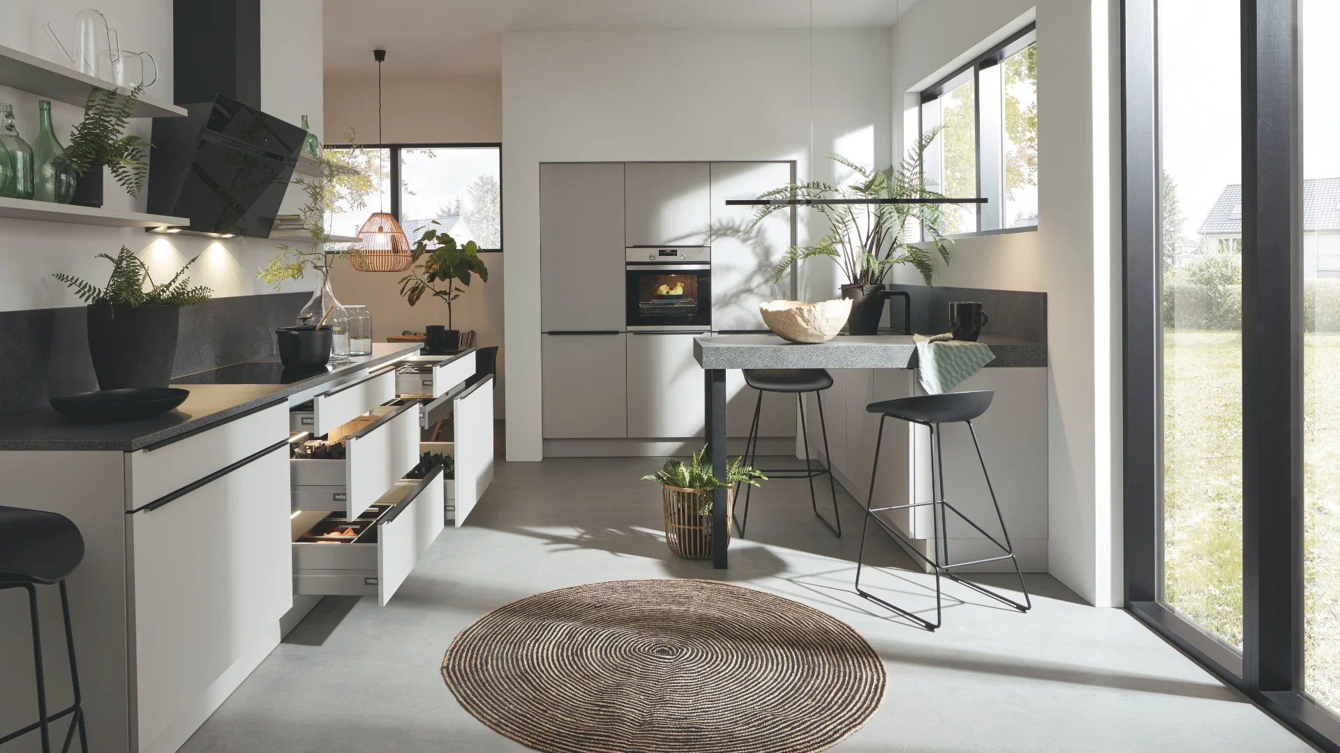 Grijze module keuken