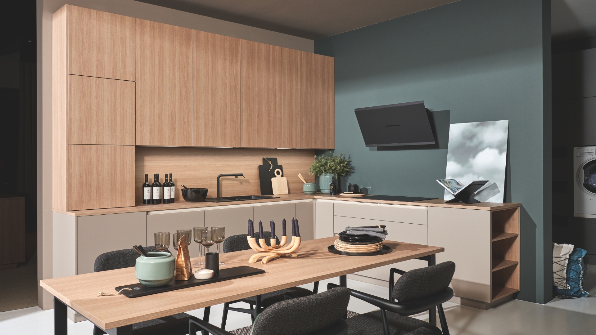 Greeploze hout met mat keuken