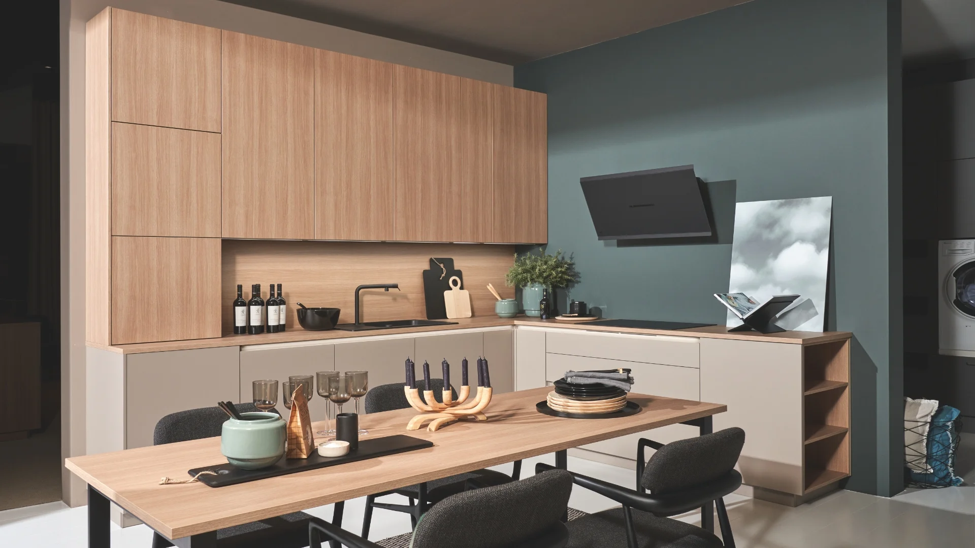 Greeploze hout met mat keuken